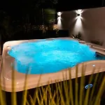 Luxury House ヴィラ *