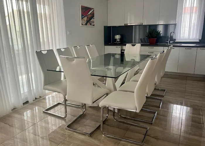 Villa Luxury House *
