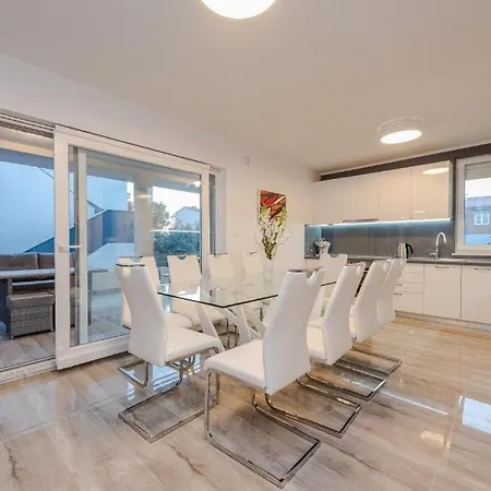 Вилла Luxury House Мандре