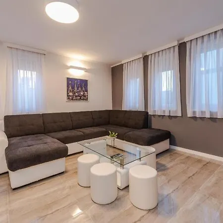 Luxury House Вилла