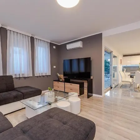 Villa Luxury House Mandre