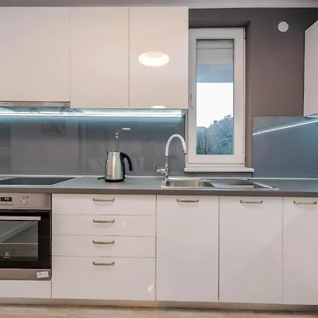 Luxury House * Мандре