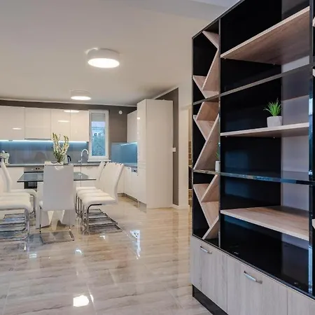 Luxury House Вилла *
