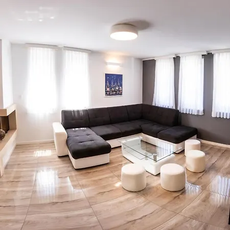 Βίλα Luxury House