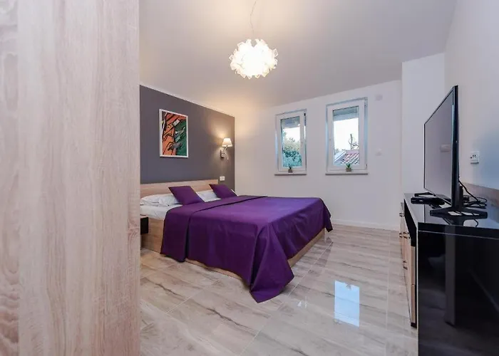 Luxury House Villa *